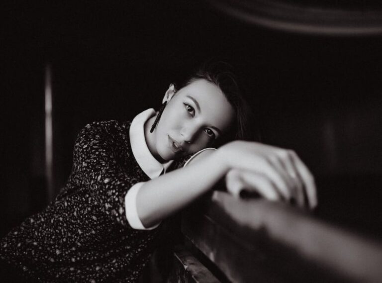 gambar lelaki dari belakang